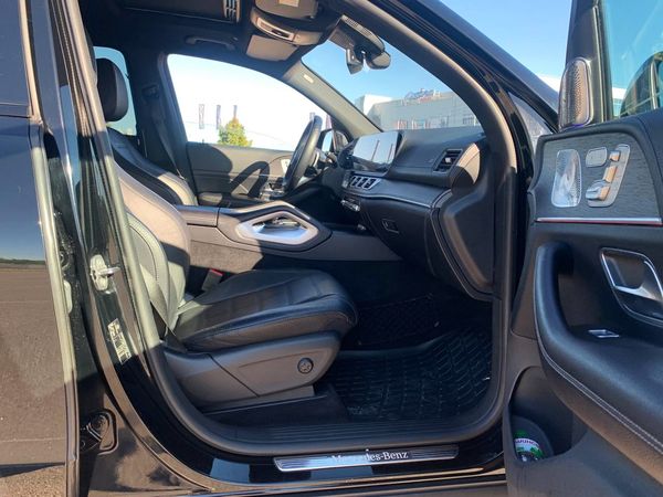 Позашляховик Mercedes Benz Gls AMG 400 прокат оренда джип на весілля