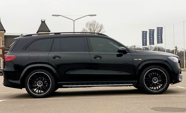 Позашляховик Mercedes-Benz Gls 63 AMG з водієм або без