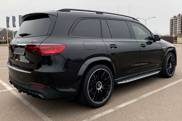 Позашляховик Mercedes-Benz Gls 63 AMG з водієм або без