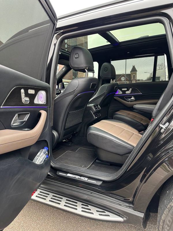 Позашляховик Mercedes-Benz Gls 63 AMG з водієм або без