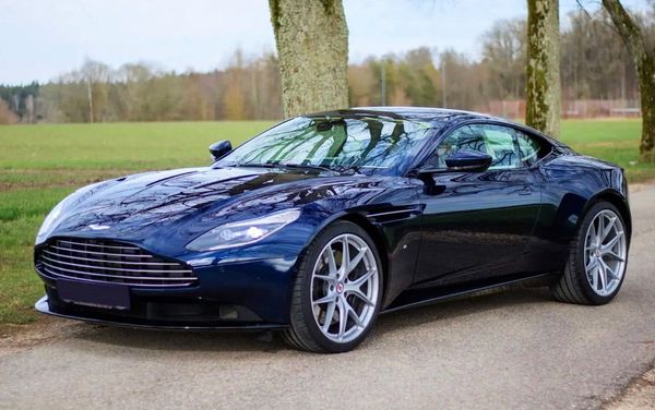 Aston Martin DB 11 Volante синий прокат для свадьбы сьемки фотосессии
