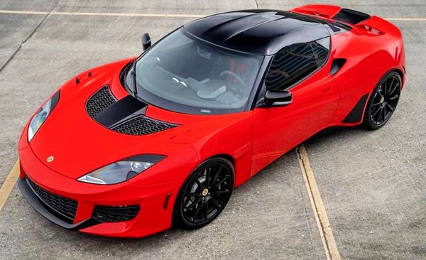 Спорткар Lotus Evora Sports Racer заказать для тест драйва с водителем