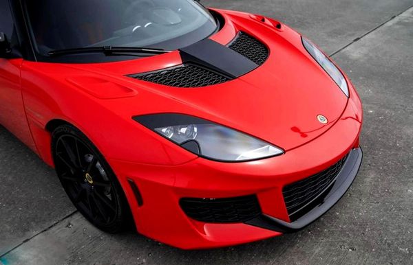 Спорткар Lotus Evora Sports Racer заказать для тест драйва с водителем