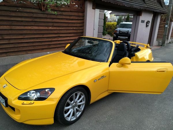 Honda S2000 желтый кабриолет заказать с водителем на съемки свадьбу