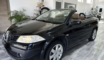 Renault Megane черный прокат аренда с водителем на свадьбу съемки кино киев