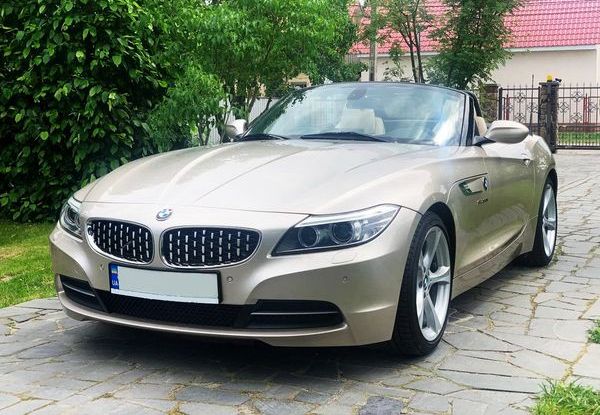 Аренда авто BMW Z4 Cabrio кабриолет без водителя на прокат