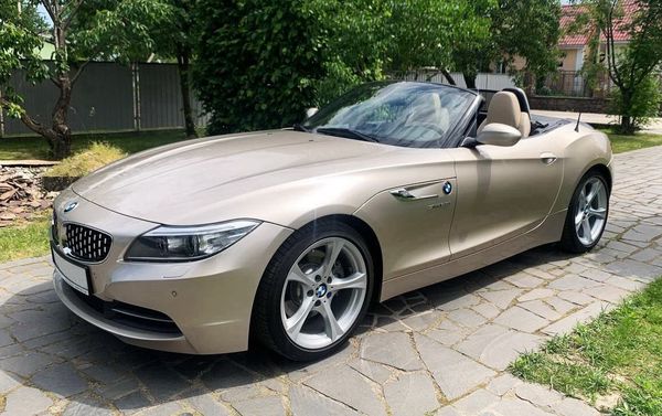 Аренда авто BMW Z4 Cabrio кабриолет без водителя на прокат