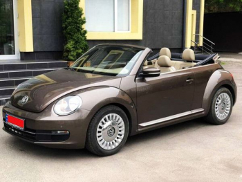 Аренда Volkswagen Beetle шоколадный на прокат без водителя с водителем