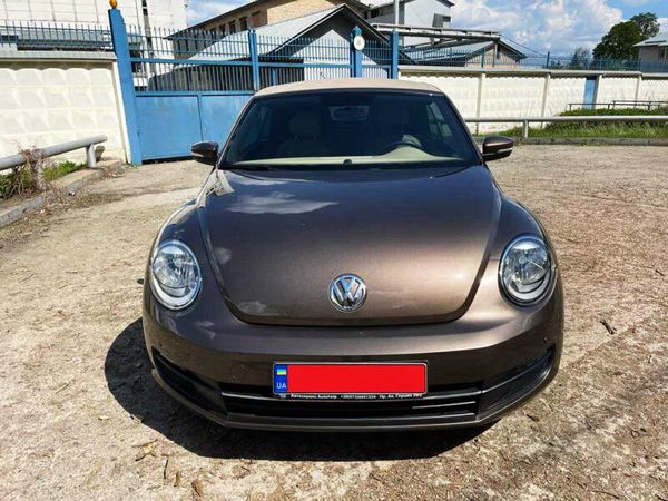 Аренда Volkswagen Beetle шоколадный на прокат без водителя с водителем