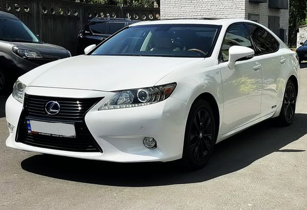 Lexus ES 300 Hybrid белый прокат аренда авто бизнес класс на свадьбу трансфер код 305