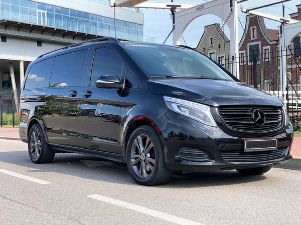 Микроавтобус Mercedes V класс с водителем без водителя заказать бус на свадьбу