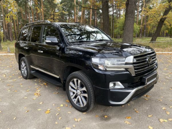 Внедорожник Toyota Land Cruiser 200 аренда прокат без водителя 