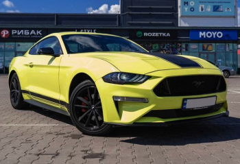 Ford Mustang GT 3.7 салатовый спорткар заказ авто арендовать с водителем код 128