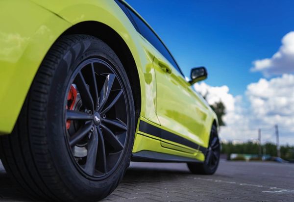 Ford Mustang GT 3.7 салатовый спорткар заказ авто арендовать с водителем код 128