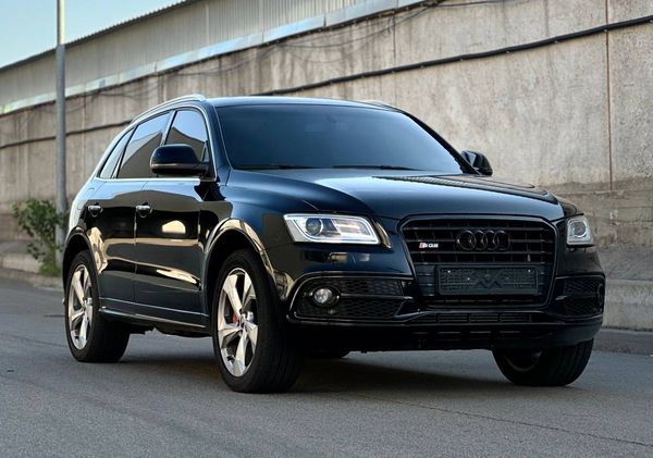 Джип Audi Q5-Quattro прокат аренда c водителем без водителя