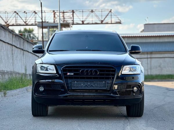 Джип Audi Q5-Quattro прокат аренда c водителем без водителя