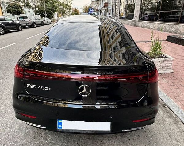 Mercedes Benz EQS 450+электро аренда авто премиум класса c водителем