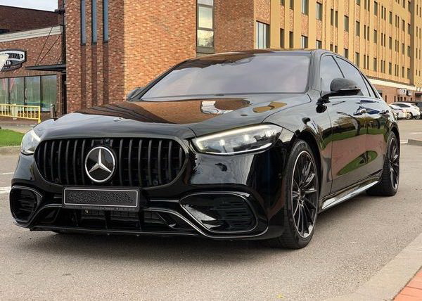 Mercedes-Benz S580 AMG W223 аренда vip-авто c водитедем прокат без водителя