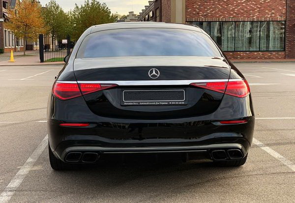 Mercedes-Benz S580 AMG W223 аренда vip-авто c водитедем прокат без водителя