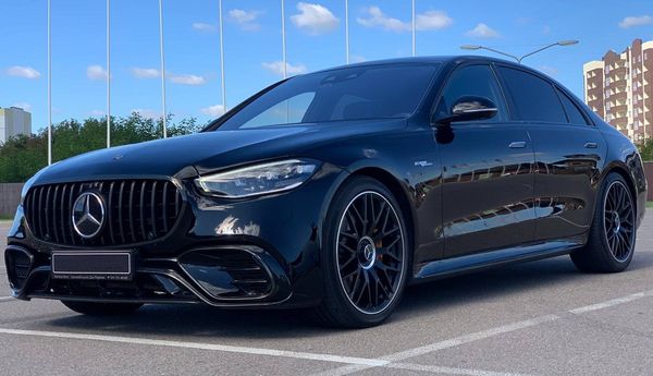 Mercedes-Benz-S580-AMG-W223-оренда-з-водієм-прокат-без-водія-авто-на-весілля-223-мерседес-трансфер