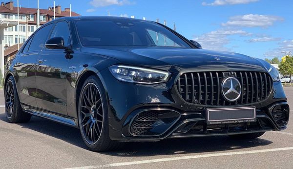 Mercedes-Benz-S580-AMG-W223-оренда-з-водієм-прокат-без-водія-авто-на-весілля-223-мерседес-трансфер