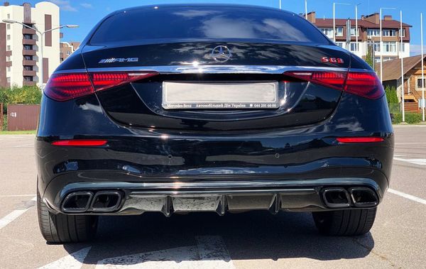 Mercedes-Benz-S580-AMG-W223-оренда-з-водієм-прокат-без-водія-авто-на-весілля-223-мерседес-трансфер
