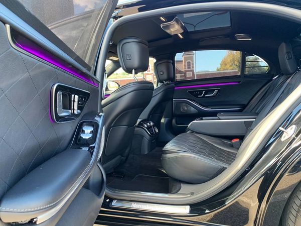 Mercedes-Benz-S580-AMG-W223-оренда-з-водієм-прокат-без-водія-авто-на-весілля-223-мерседес-трансфер