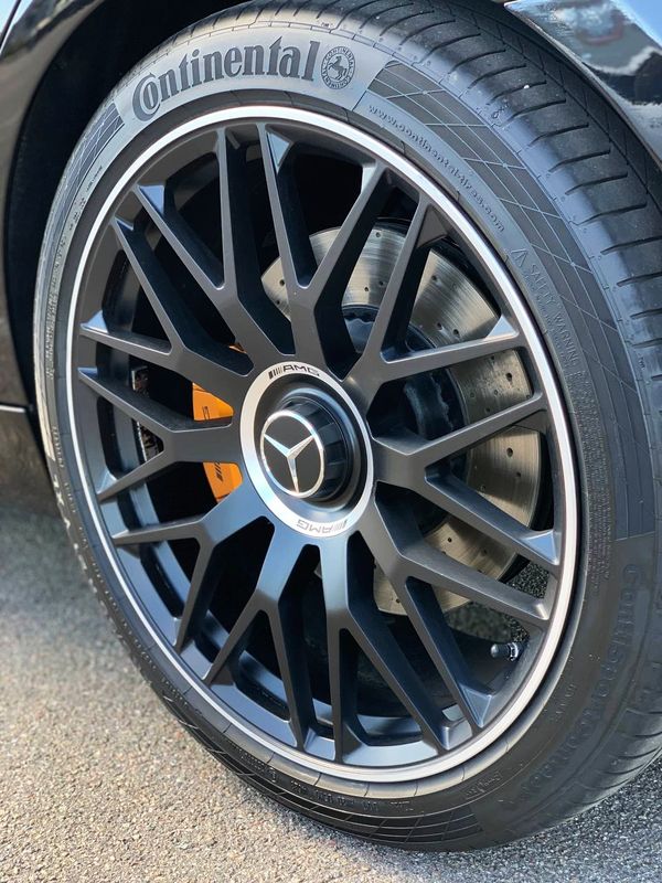 Mercedes-Benz-S580-AMG-W223-оренда-з-водієм-прокат-без-водія-авто-на-весілля-223-мерседес-трансфер