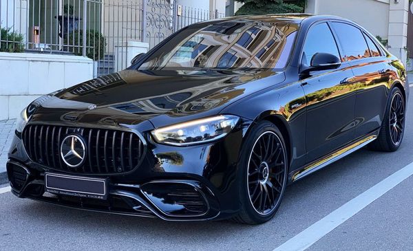 Mercedes-Benz-S580-AMG-W223-оренда-з-водієм-прокат-без-водія-авто-на-весілля-223-мерседес-трансфер