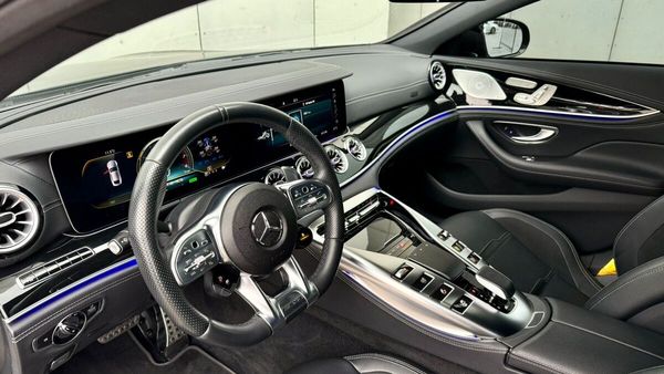Прокат Mercedes-Benz AMG GT 4-DOOR без водителя на свадьбу фотосессию