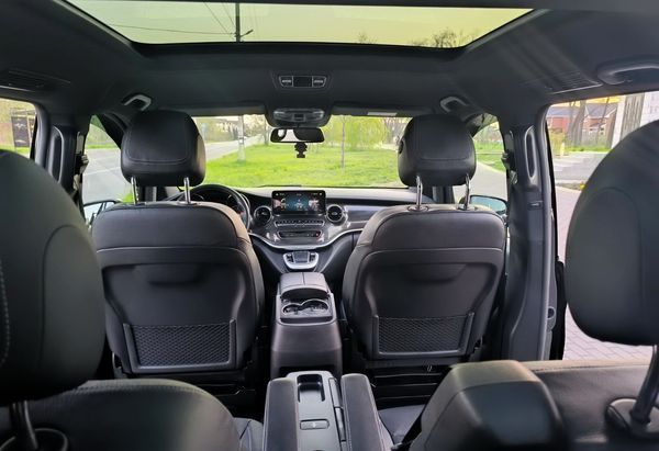 Аренда микроавтобуса Mercedes Benz V class на свадьбу трансфер