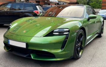 Прокат Porsche Taycan Turbo без водія подобово в Києві