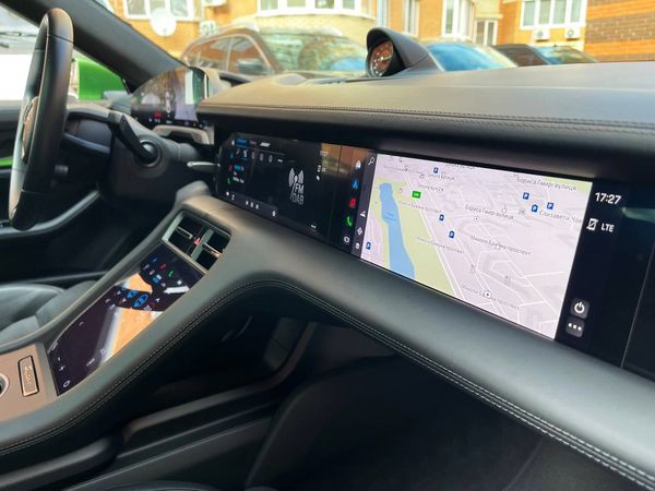 Прокат Porsche Taycan Turbo без водія подобово в Києві