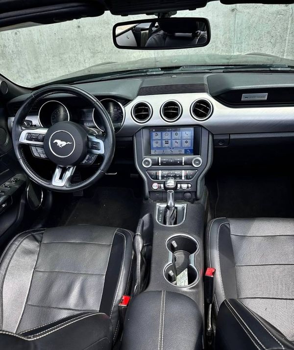 Кабриолет без водителя Ford Mustang GT на прокат для фото видео