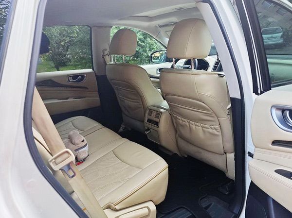 Infiniti GX60 біла замовити джип на весілля Київ 