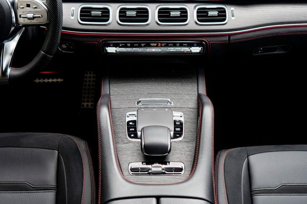 Прокат позашляховик Mercedes Benz GLE Coupe 53 AMG без водія