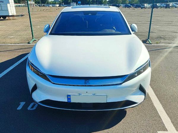 Авто на весілля з водієм BYD HAN в Києві