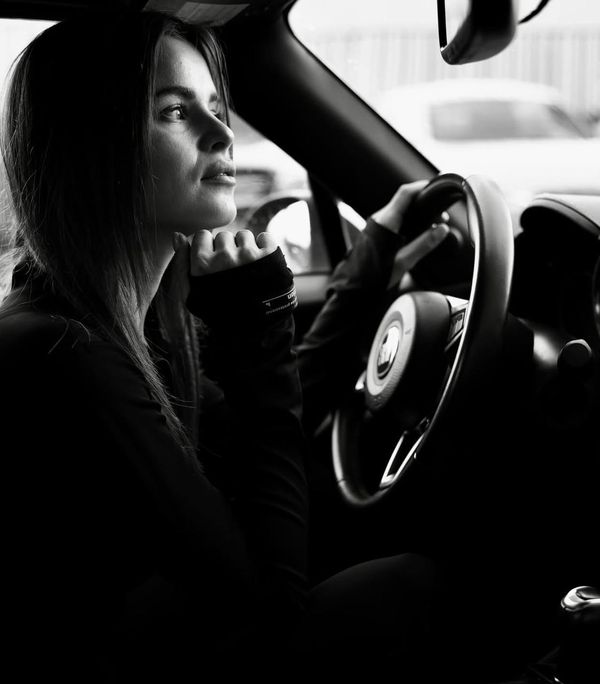 Кабріолет Fіat 124 Spider білий на весілля зйомки