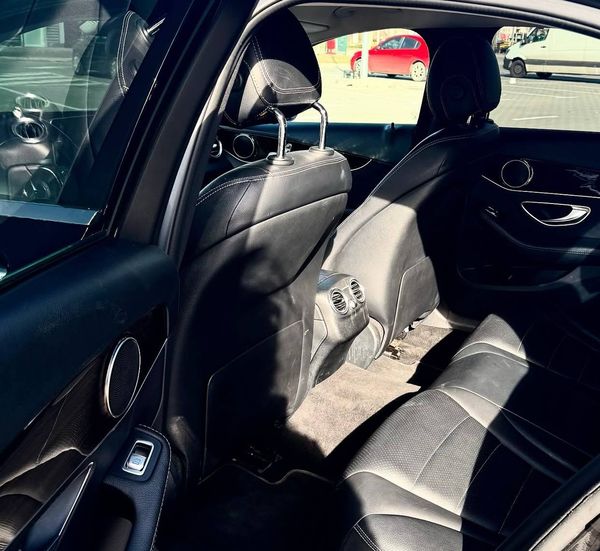 Авто на весілля Mercedes Benz C Class прокат без водія