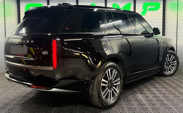 Range Rover Vogue NEW чорний позашляховик на весілля