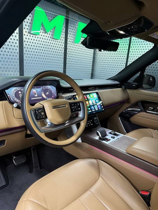 Range Rover Vogue NEW чорний позашляховик на весілля