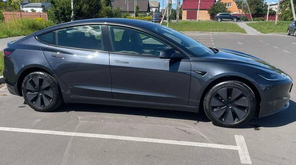 Авто на весілля Tesla Model 3 сіра з водієм 