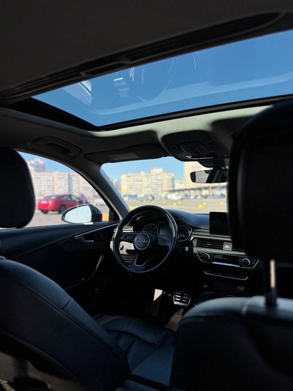 Прокат авто Audi A4 без водія на весілля