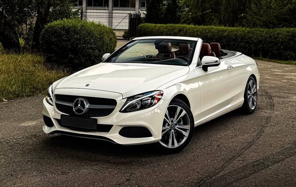 Авто Mercedes-Benz C300 Cabrio белый прокат без водителя