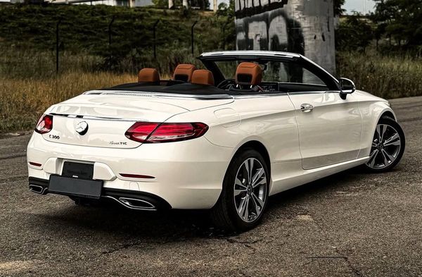 Авто Mercedes-Benz C300 Cabrio белый прокат без водителя