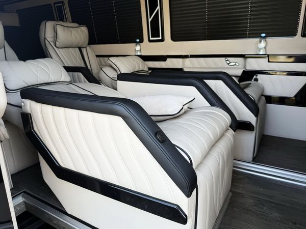 Микроавтобус Mercedes-Benz Sprinter VIP для трансфера в Европу - Варшава, Краков, Кишинев