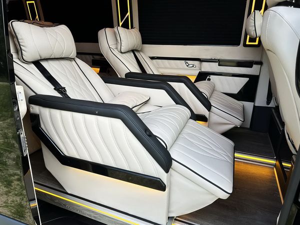 Микроавтобус Mercedes-Benz Sprinter VIP для трансфера в Европу - Варшава, Краков, Кишинев