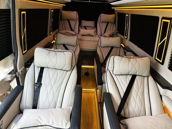 Микроавтобус Mercedes-Benz Sprinter VIP для трансфера в Европу - Варшава, Краков, Кишинев