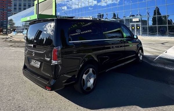 Прокат микроавтобуса Mercedes-Benz V class 2025 год без водителя 