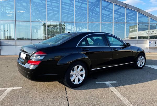 Прокат броньований Mercedes-Benz W221 S600 GUARD B7 
